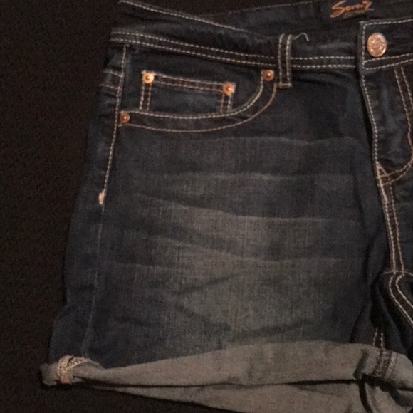 Seven7 blue jean shorts - Picture 3 of 8